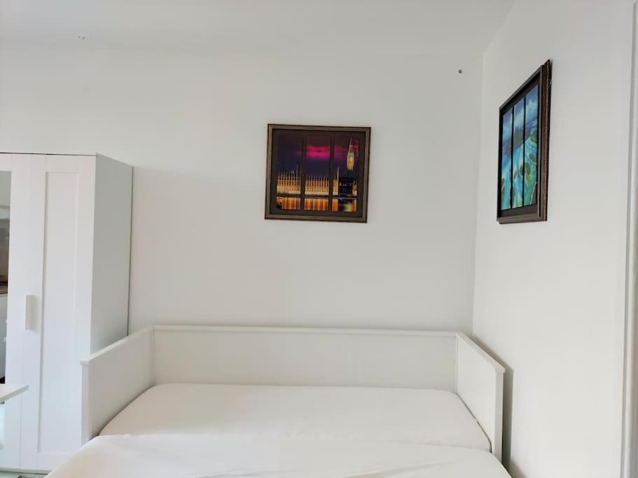Paris Tourist Apartment, France Стен Экстерьер фото