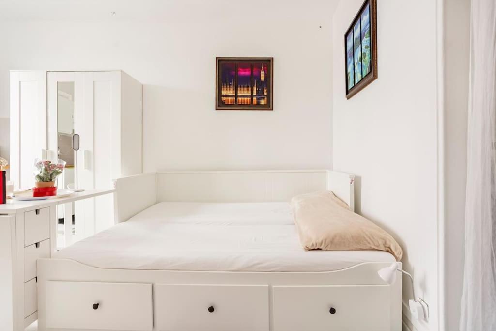 Paris Tourist Apartment, France Стен Экстерьер фото