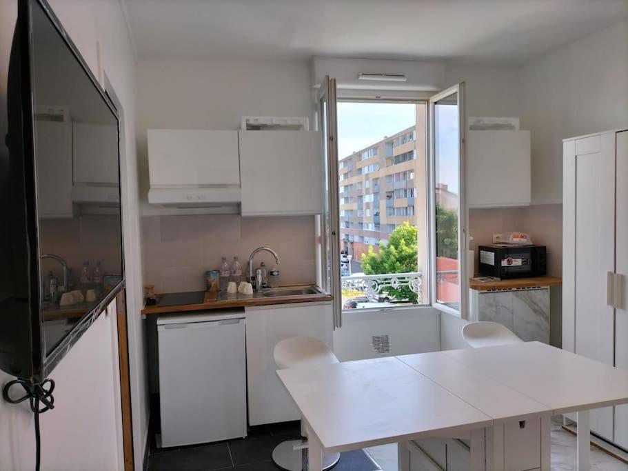 Paris Tourist Apartment, France Стен Экстерьер фото