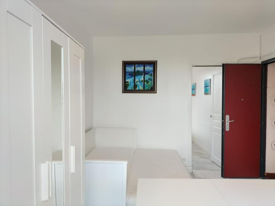 Paris Tourist Apartment, France Стен Экстерьер фото
