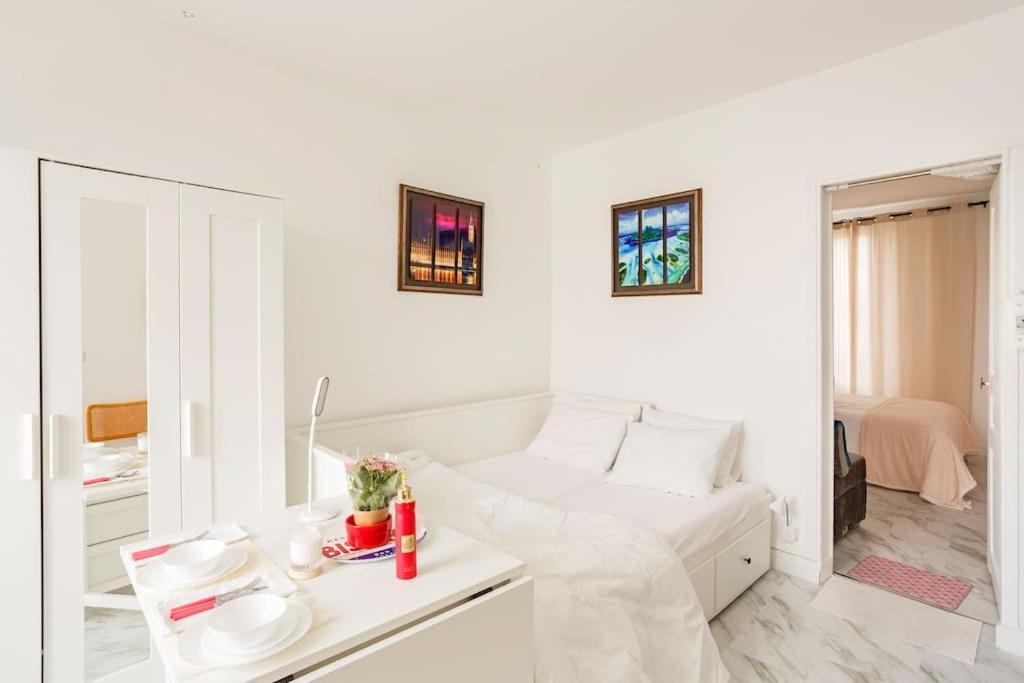 Paris Tourist Apartment, France Стен Экстерьер фото