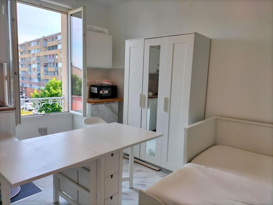 Paris Tourist Apartment, France Стен Экстерьер фото